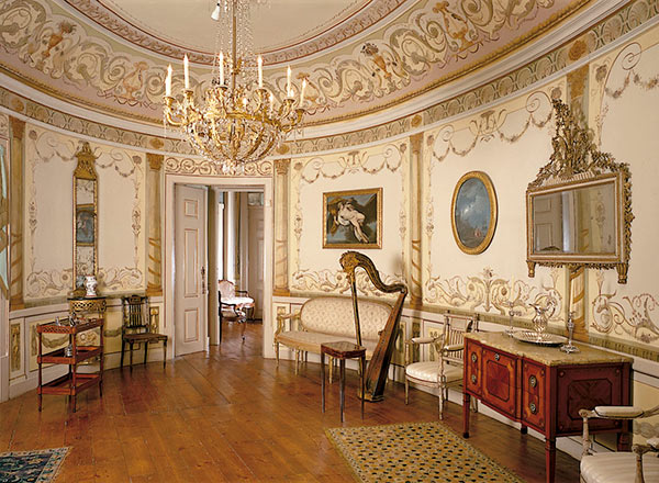 Picturesque Lisbon - Ricardo Espírito Santo Foundation - a journey into ancient arts